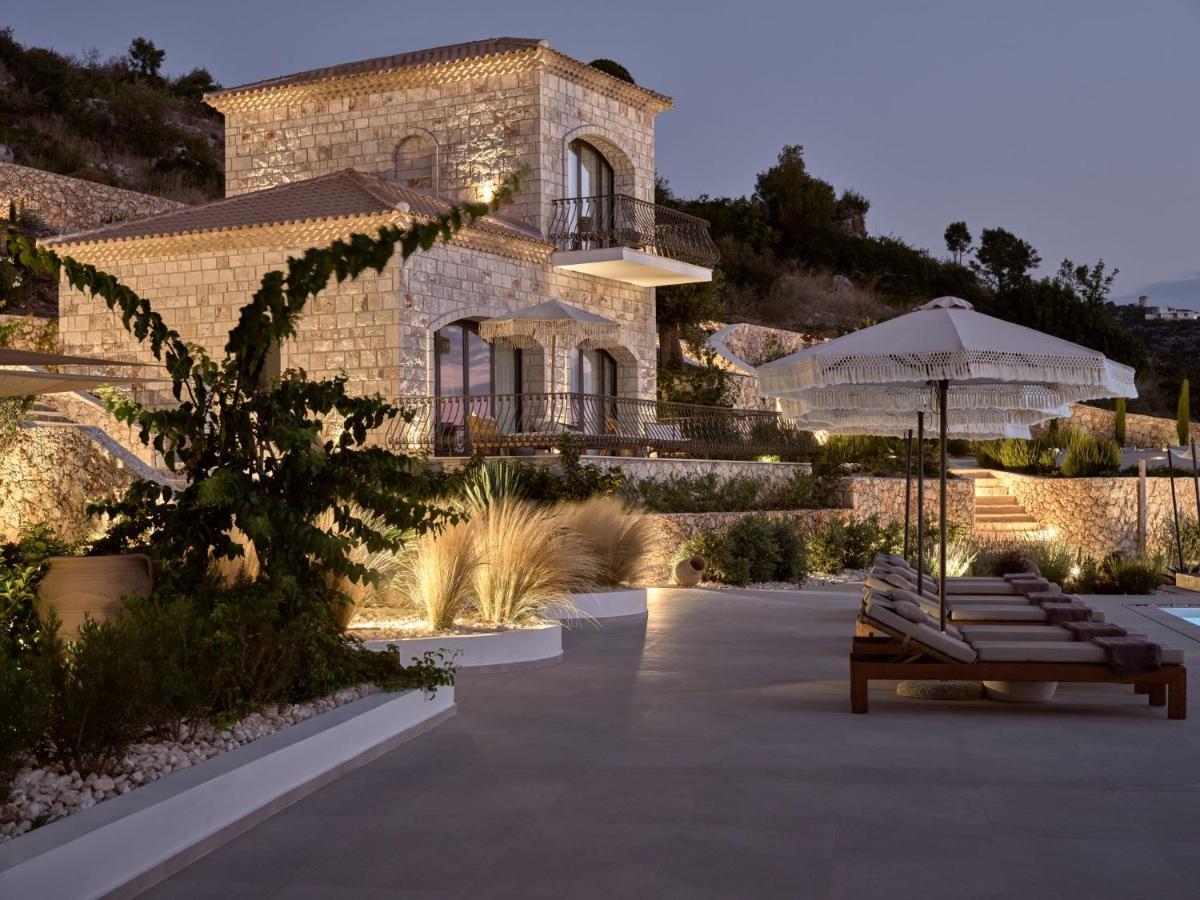 Rebek Luxury Villas & Suites Apartment