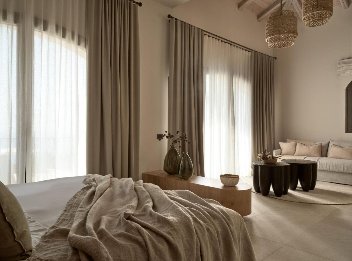 Rebek Luxury Villas & Suites Apartment